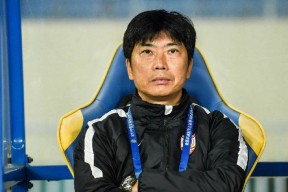 关于冲刺阶段费耶诺德调整名单以备亚冠；临场应变环节打磨；震撼外界；训练强度明显提升的信息-乐竟体育